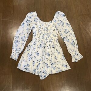 hollister S long sleeve romper